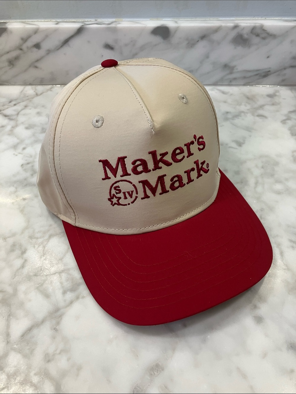 Makers Mark Bourbon Whiskey men’s snapback hat red and tan NWOT